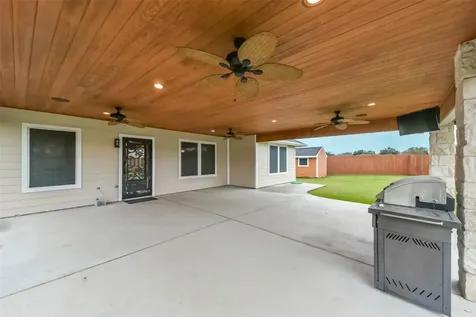 2102 Pickwick Pines Dr Court Humble TX 77396