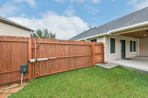 2102 Pickwick Pines Dr Court Humble TX 77396