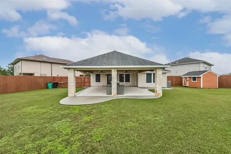2102 Pickwick Pines Dr Court Humble TX 77396