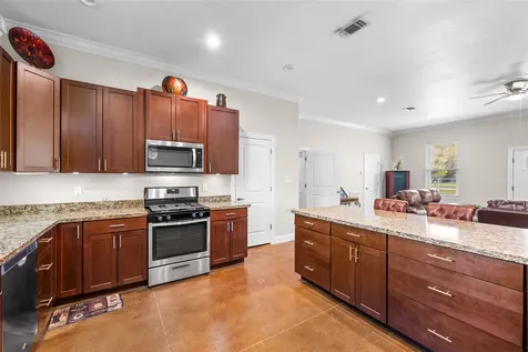5712 Mentor Drive Texas City TX 77591