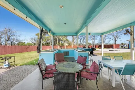 5712 Mentor Drive Texas City TX 77591