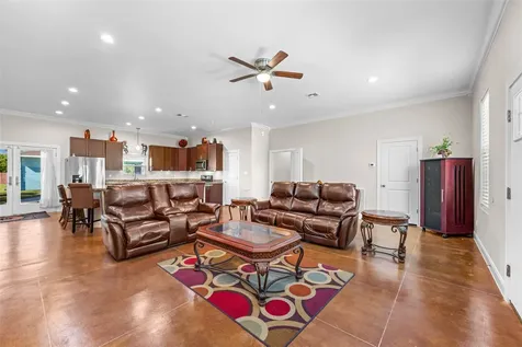 5712 Mentor Drive Texas City TX 77591