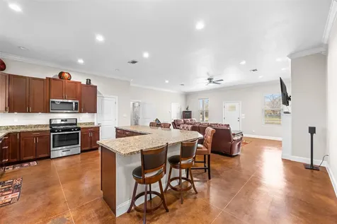 5712 Mentor Drive Texas City TX 77591