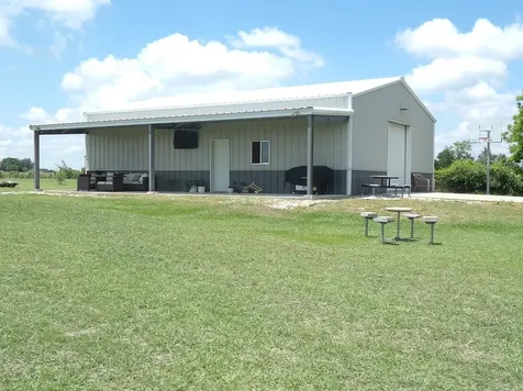 1114 Creekside Lane Weimar TX 78962