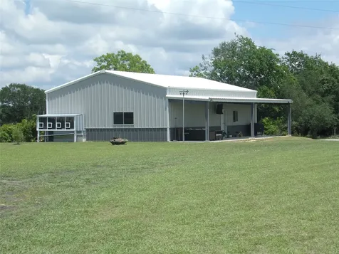 1114 Creekside Lane Weimar TX 78962