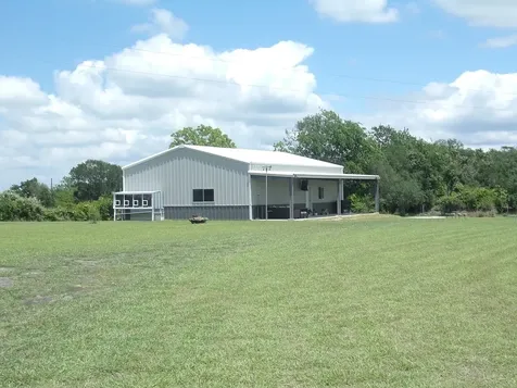 1114 Creekside Lane Weimar TX 78962