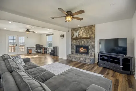 10009 County Road 168 Alvin TX 77511