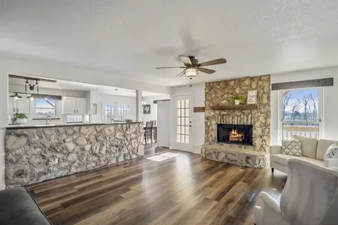 10009 County Road 168 Alvin TX 77511
