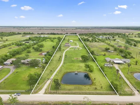 10009 County Road 168 Alvin TX 77511