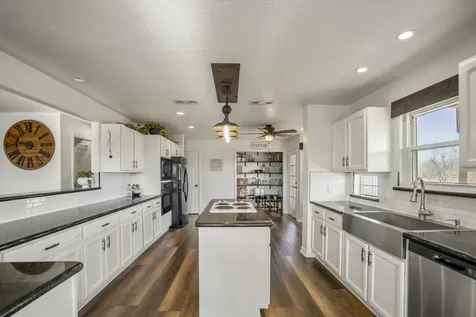10009 County Road 168 Alvin TX 77511
