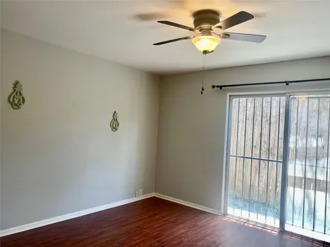 5343 Richmond Avenue 8 Houston TX 77056