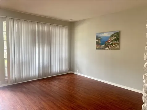5343 Richmond Avenue 8 Houston TX 77056