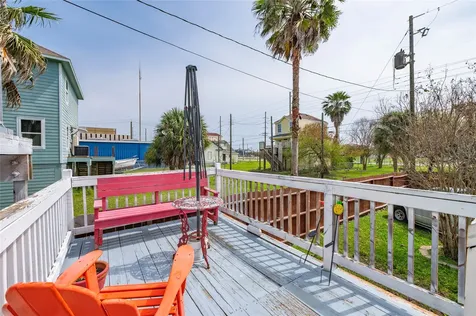2723 Postoffice Galveston TX 77550