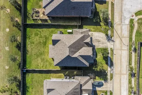 13814 Russell Court Mont Belvieu TX 77523