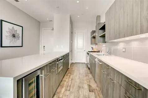 1211 Caroline Street 1804 Houston TX 77002