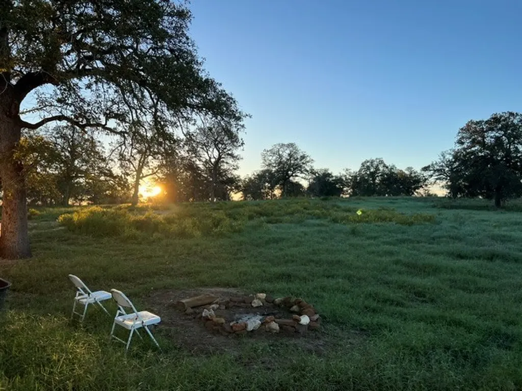 322 County Road 446 Nixon TX 78140