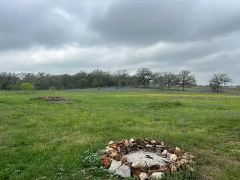 322 County Road 446 Nixon TX 78140