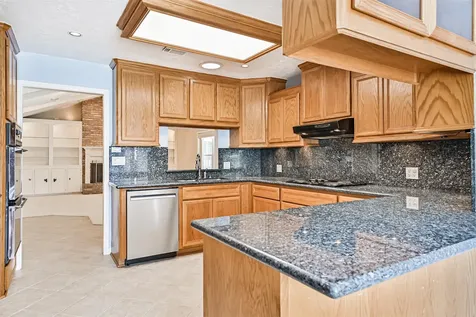 803 Greenbriar Avenue Friendswood TX 77546