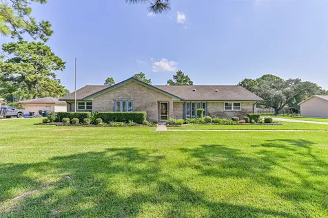 803 Greenbriar Avenue Friendswood TX 77546