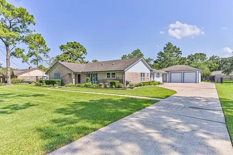 803 Greenbriar Avenue Friendswood TX 77546