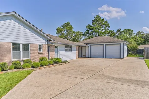 803 Greenbriar Avenue Friendswood TX 77546