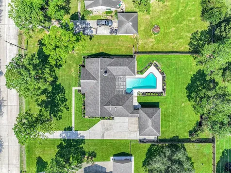 803 Greenbriar Avenue Friendswood TX 77546