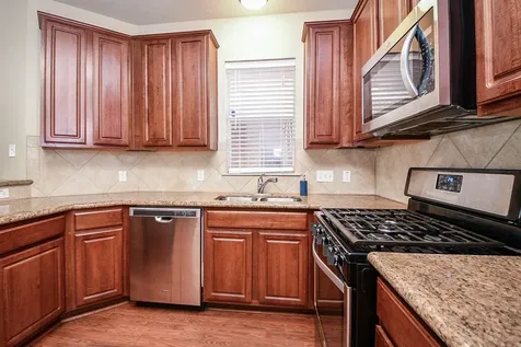 5215 Brinkman Court Houston TX 77091