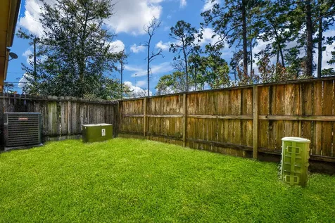 5215 Brinkman Court Houston TX 77091