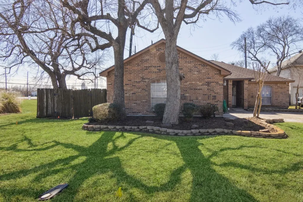 10110 El Chaco Street Baytown TX 77521