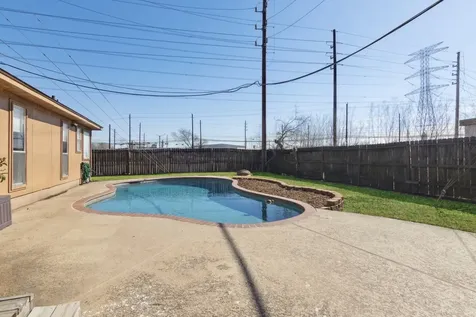 10110 El Chaco Street Baytown TX 77521