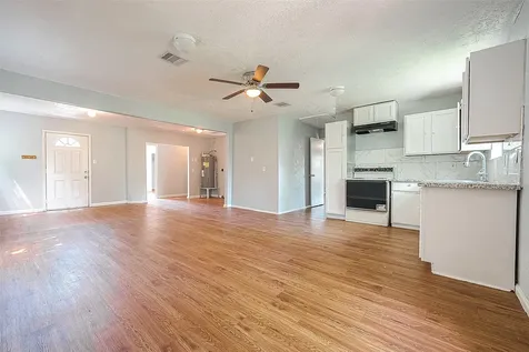 4810 Carmen Street Houston TX 77033
