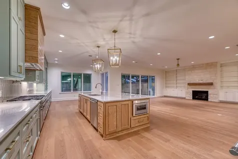 2006 Lexington Street Houston TX 77098