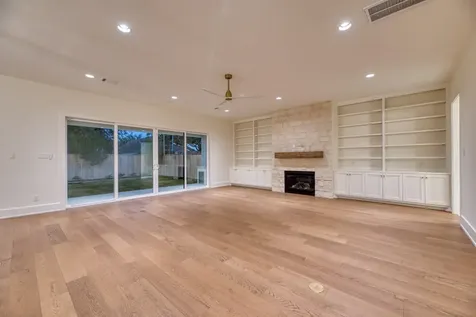2006 Lexington Street Houston TX 77098