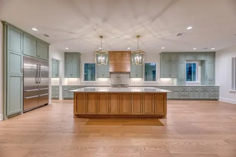 2006 Lexington Street Houston TX 77098