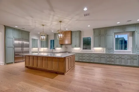 2006 Lexington Street Houston TX 77098