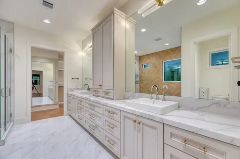 2006 Lexington Street Houston TX 77098