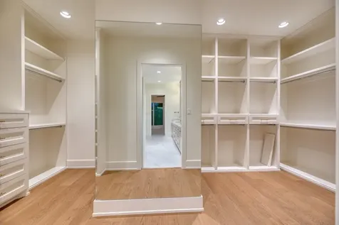 2006 Lexington Street Houston TX 77098