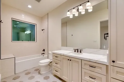 2006 Lexington Street Houston TX 77098