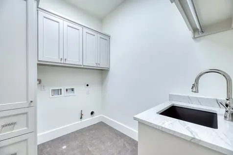 2006 Lexington Street Houston TX 77098