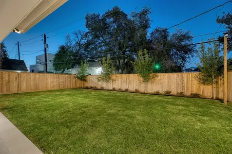 2006 Lexington Street Houston TX 77098