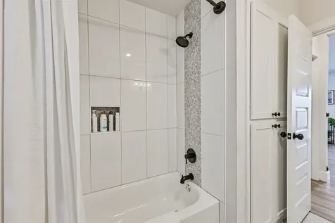 1615 Avenue L Galveston TX 77550