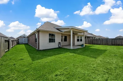 127 Comal Drive Baytown TX 77523