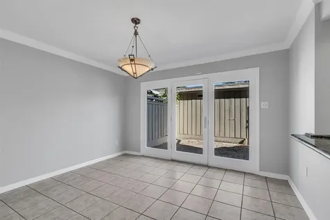 6425 Olympia Drive 148 Houston TX 77057