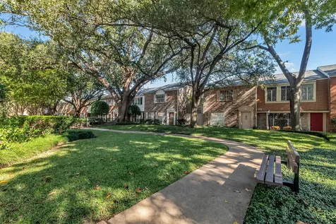 6425 Olympia Drive 148 Houston TX 77057