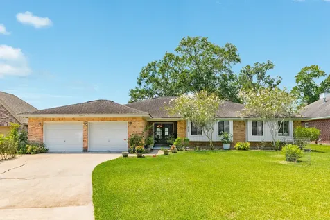 2320 Shalmar Drive West Columbia TX 77486