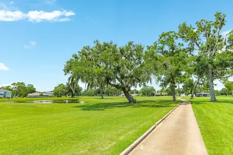2320 Shalmar Drive West Columbia TX 77486