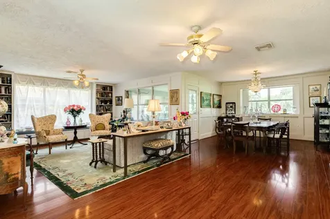 2320 Shalmar Drive West Columbia TX 77486