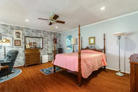 2320 Shalmar Drive West Columbia TX 77486