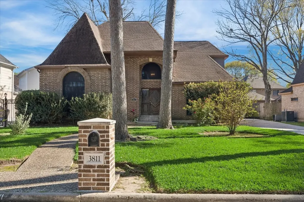 3811 Trappers Forest Drive Houston TX 77088