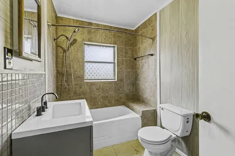 211 W Sherman Street Livingston TX 77351